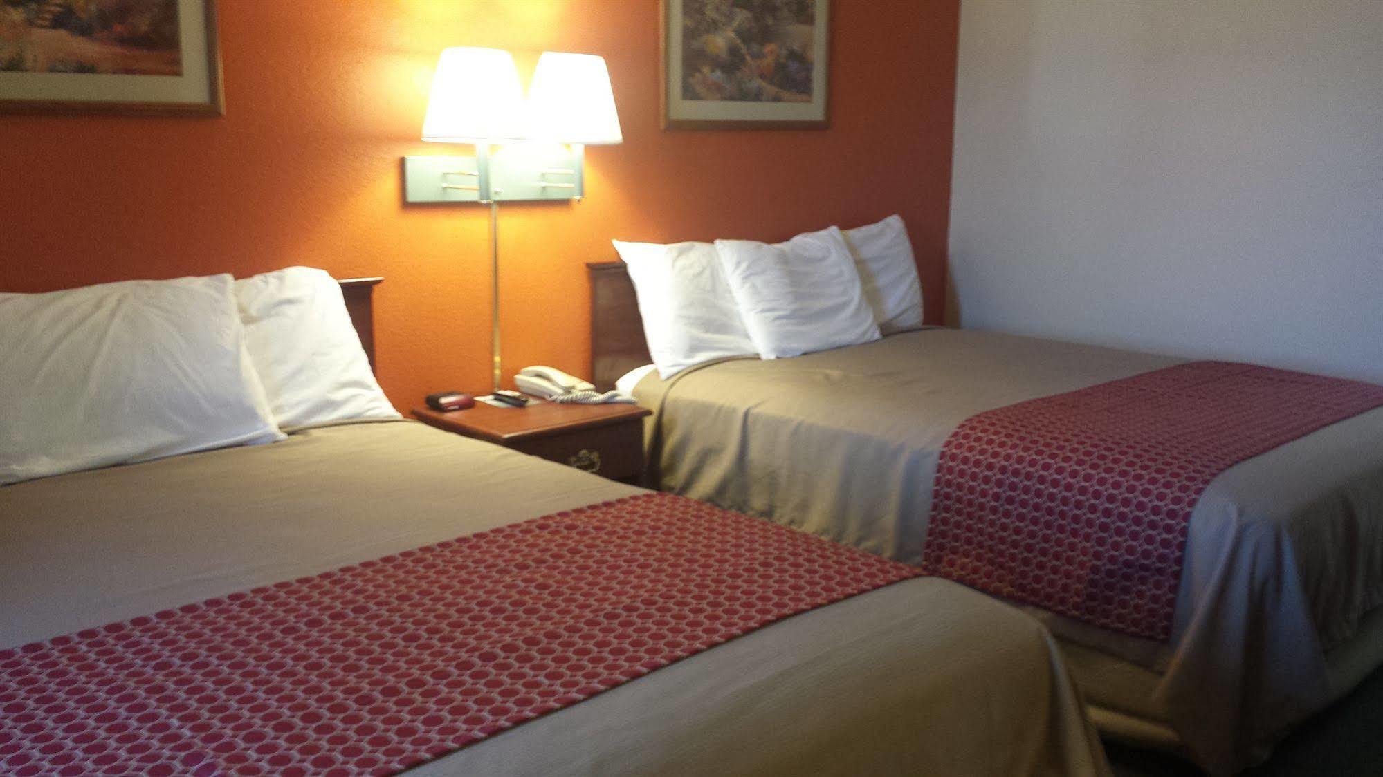 Green Country Inn Henryetta Экстерьер фото